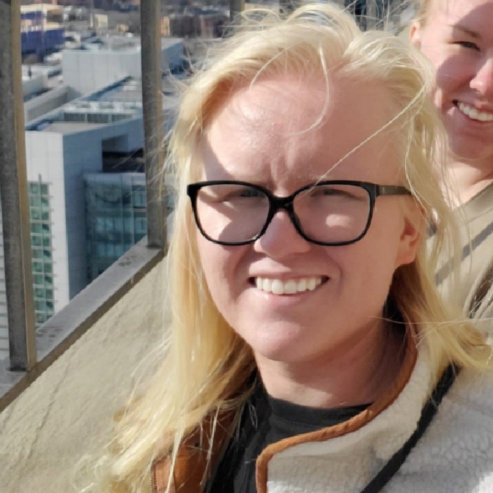 Meet your Posher, Sharon
